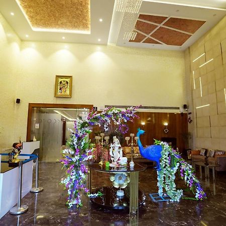 Hotel Idhayan Palace Vrindāvan المظهر الخارجي الصورة