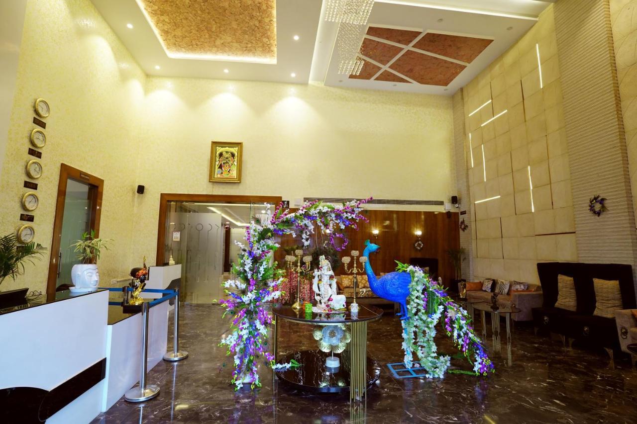 Hotel Idhayan Palace Vrindāvan المظهر الخارجي الصورة